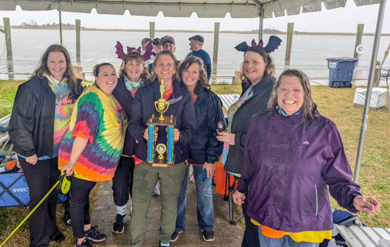 Batty Sisters win rainy cookoff